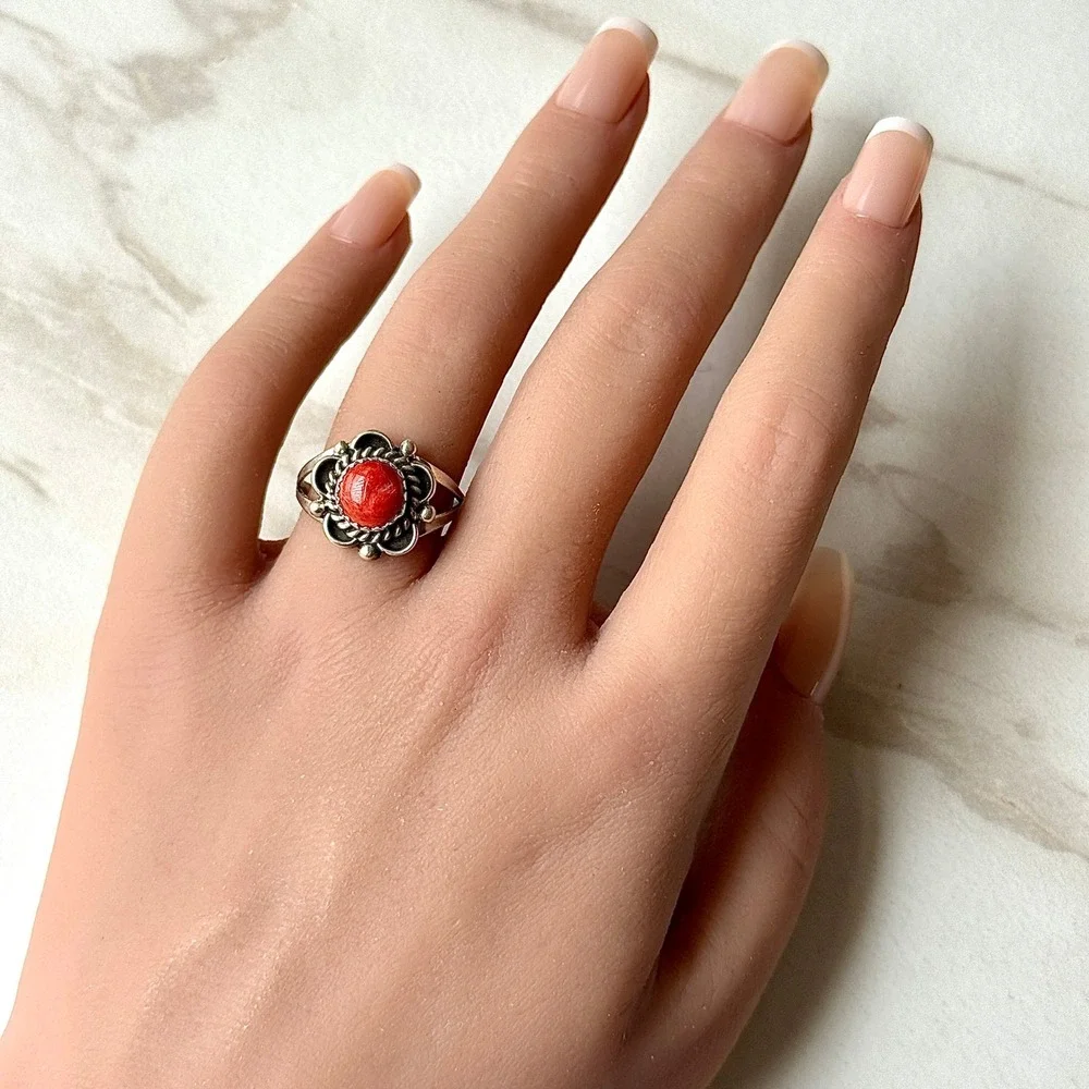 Navajo Flower Ring Red Spiny Oyster Sz 9 Sterling Silver Scalloped Native Amer